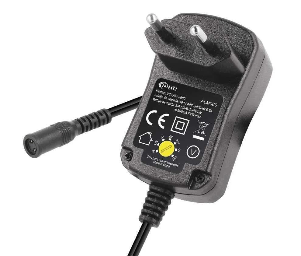 Alimentador Regulable Manual 3..12vcc/7w