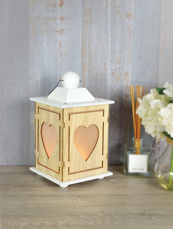 Linterna Decorativa de Madera En Forma de Coraz&oacute;n