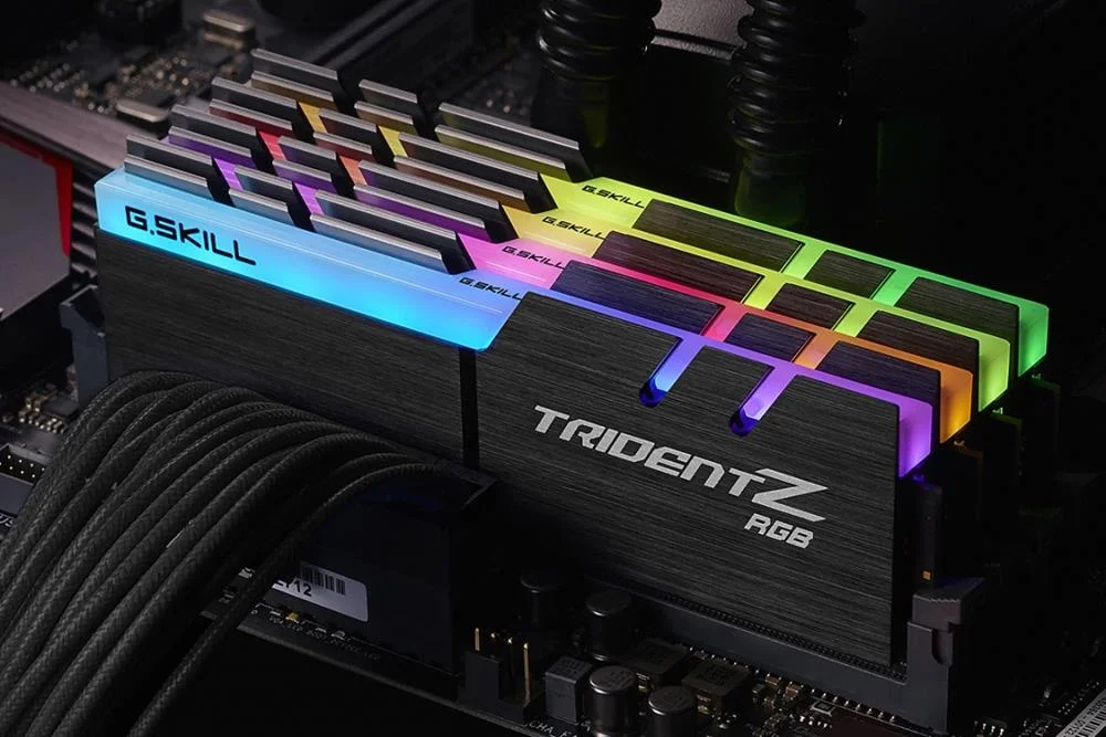 Ddr4 32gb Pc 3200 Cl16 G.Skill Kit (4x8gb) 32gtzr Tri Z Rgb