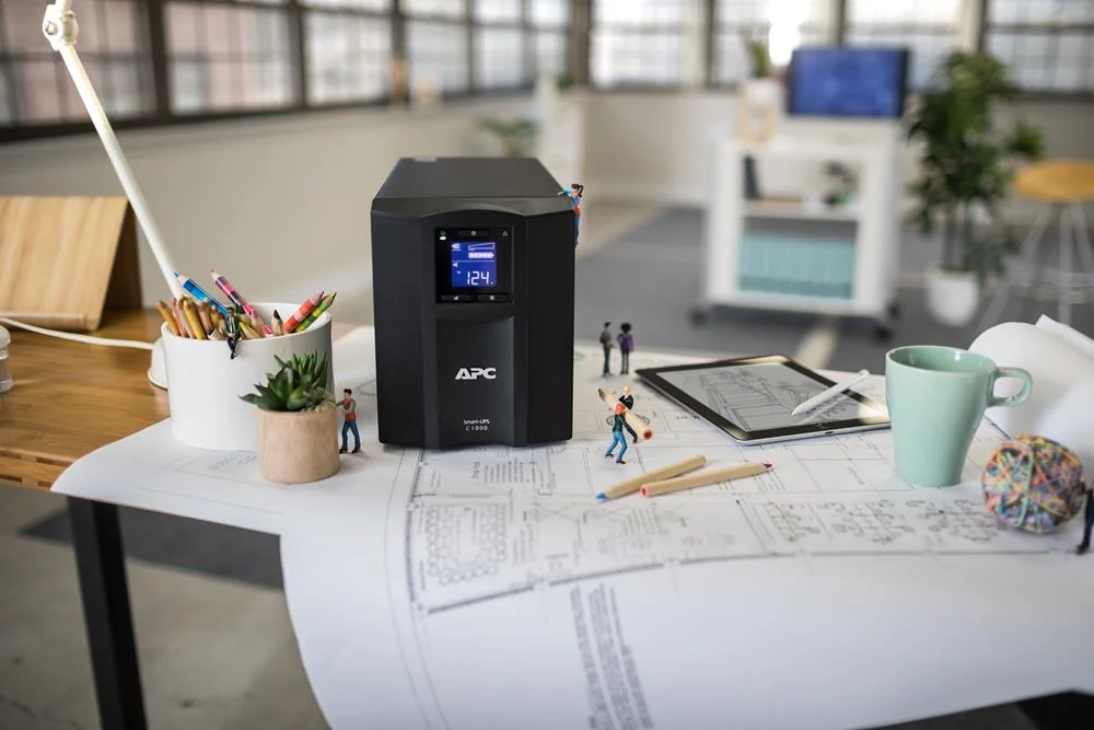 Apc Smart Ups C 1000va Lcd 230v