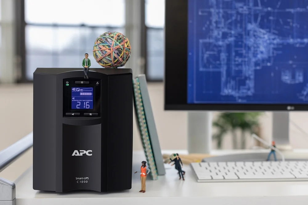 Apc Smart Ups C 1000va Lcd 230v