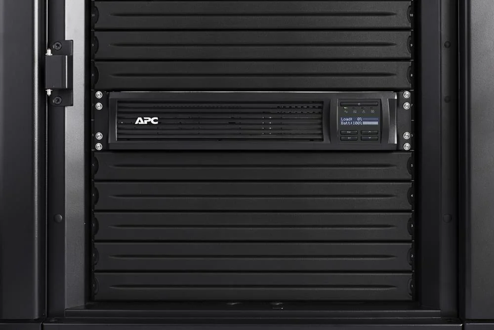 Apc Usv Smt2200rmi2uc  Smartups 2200va Lcd Rm 2u 230v (Speditionsversand)
