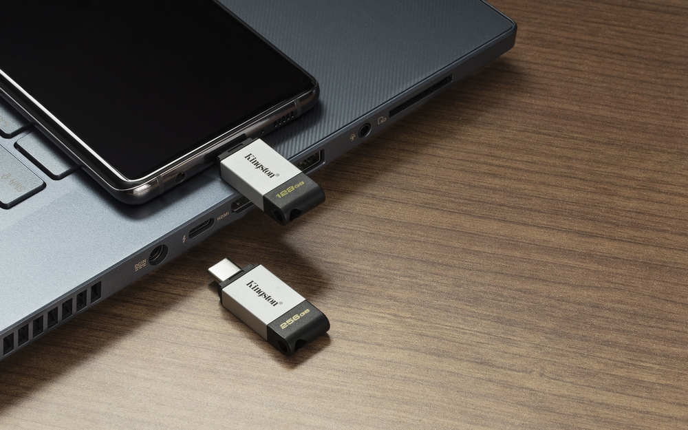 Memória Usb Kingston Dt80/128gb 128 Gb Usb-C Preto Prata 128 Gb 