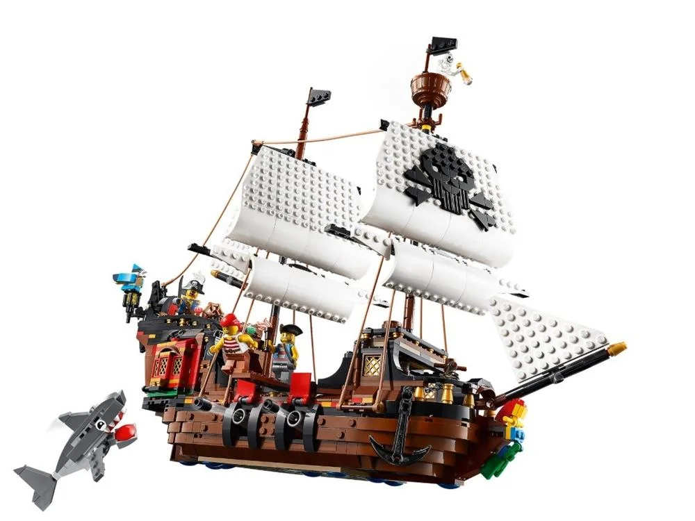Lego Creator Pirate Ship 9+ (31109)