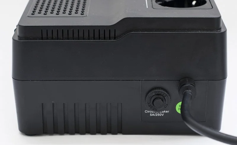 Apc Bv500i-Gr, Línea Interactiva, 500 Va, 300 W, .