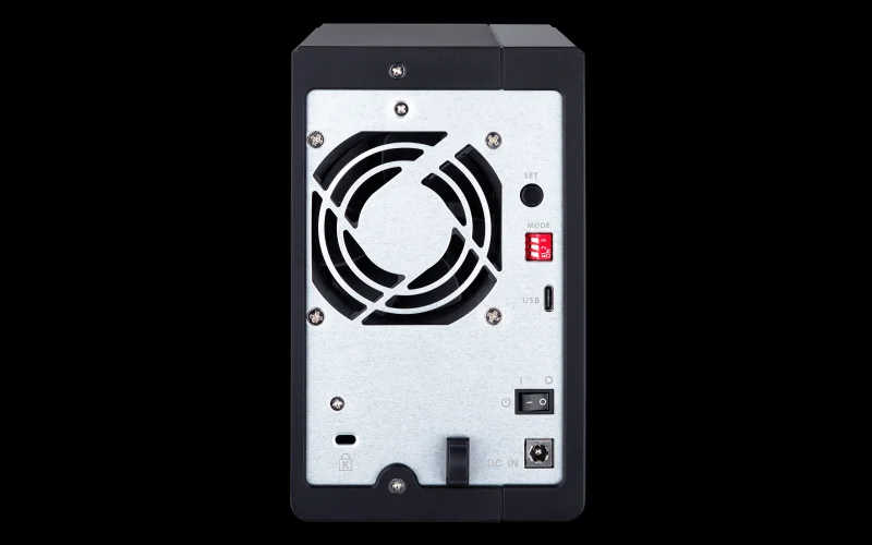 Qnap Tr-002 Unidad de Disco Multiple Negro