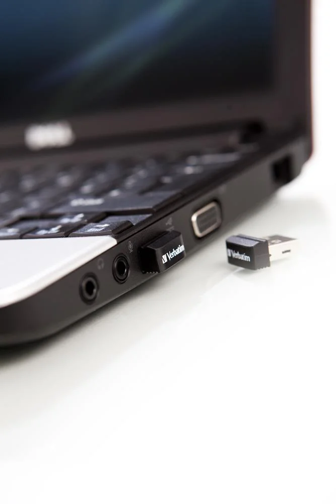 Verbatim Usb-Stick Store 'n' Stay Nano - Usb 2.0 - 32 Gb - Black