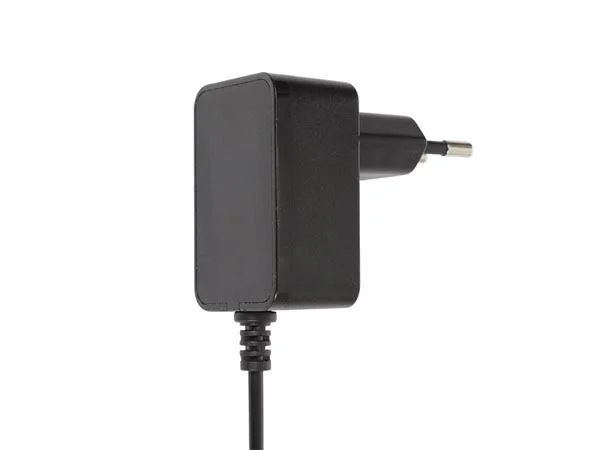 Fuente de Alimentación Universal - 12 Vdc - 2 a -.