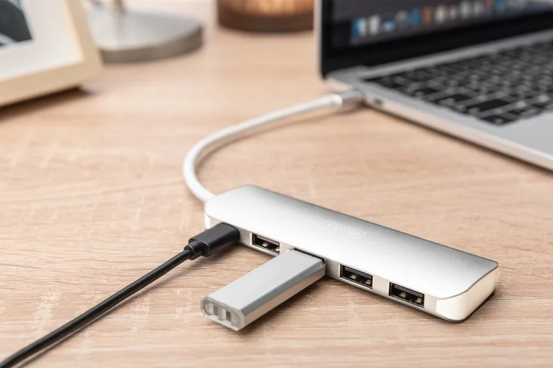 Digitus Usb-C-Hub  4-Port 3.0->4xa3.0 1xc  Intgr.Kabel  Weiß