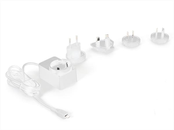 Cargador Compacto Con Conector Micro Usb - 5 Vd.