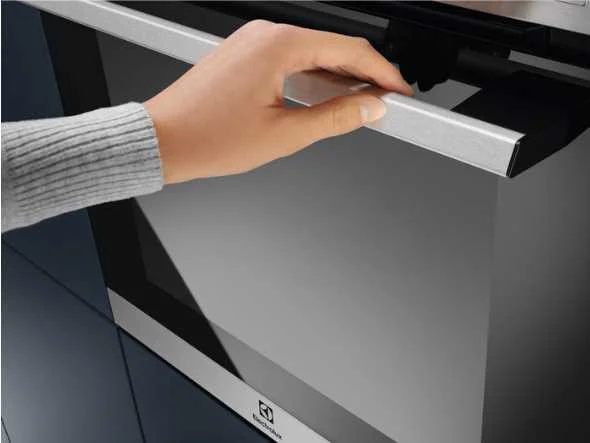 Horno Electrolux 65l