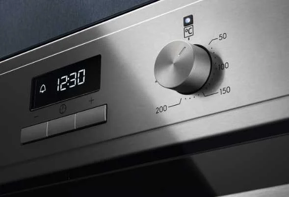 Horno Electrolux 65l