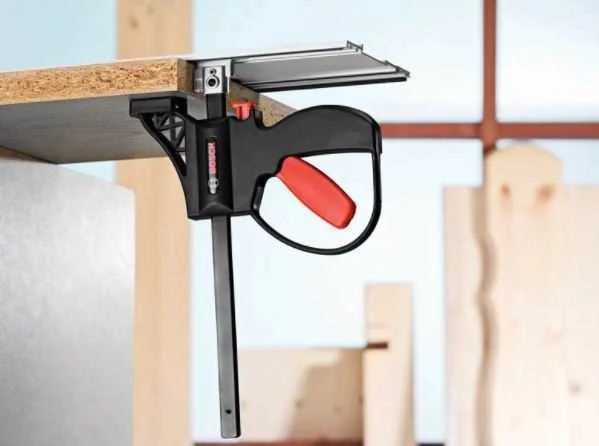 BOSCH FSN KZW PRETO, VERMELHO