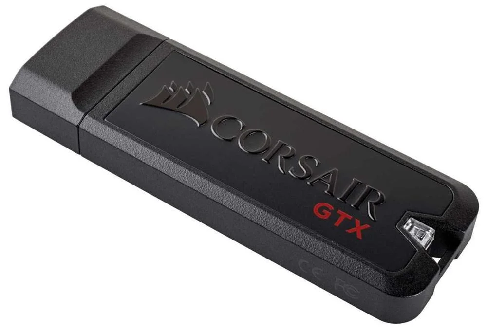 Corsair Flash Voyager Gtx Unidade de Memória Usb .