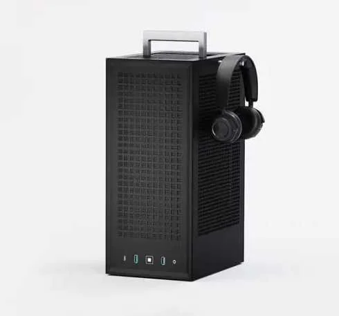 HYTE REVOLT 3 SMALL FORM FACTOR (SFF) PRETO