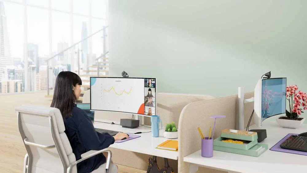 Logitech Brio 305 - Graphite   Cam