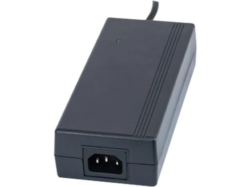 Fonte de alimentação Chieftec 120W para PC