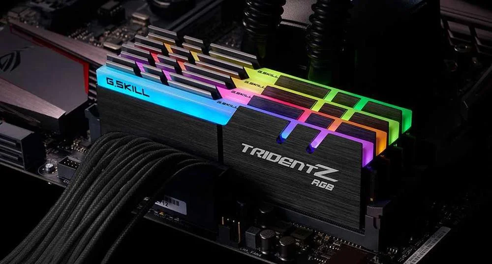 G.SKILL TRIDENT Z RGB F4-4000C18Q-128GTZR MÓDULO .
