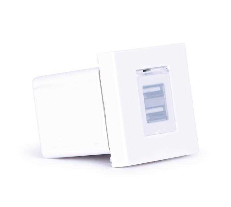 Panel de Conexión Cargador Usb