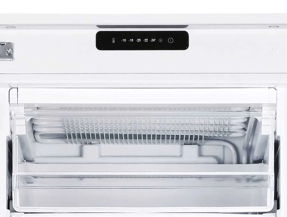 Arca Congelador de Encastre Vertical CUS518EW 204.