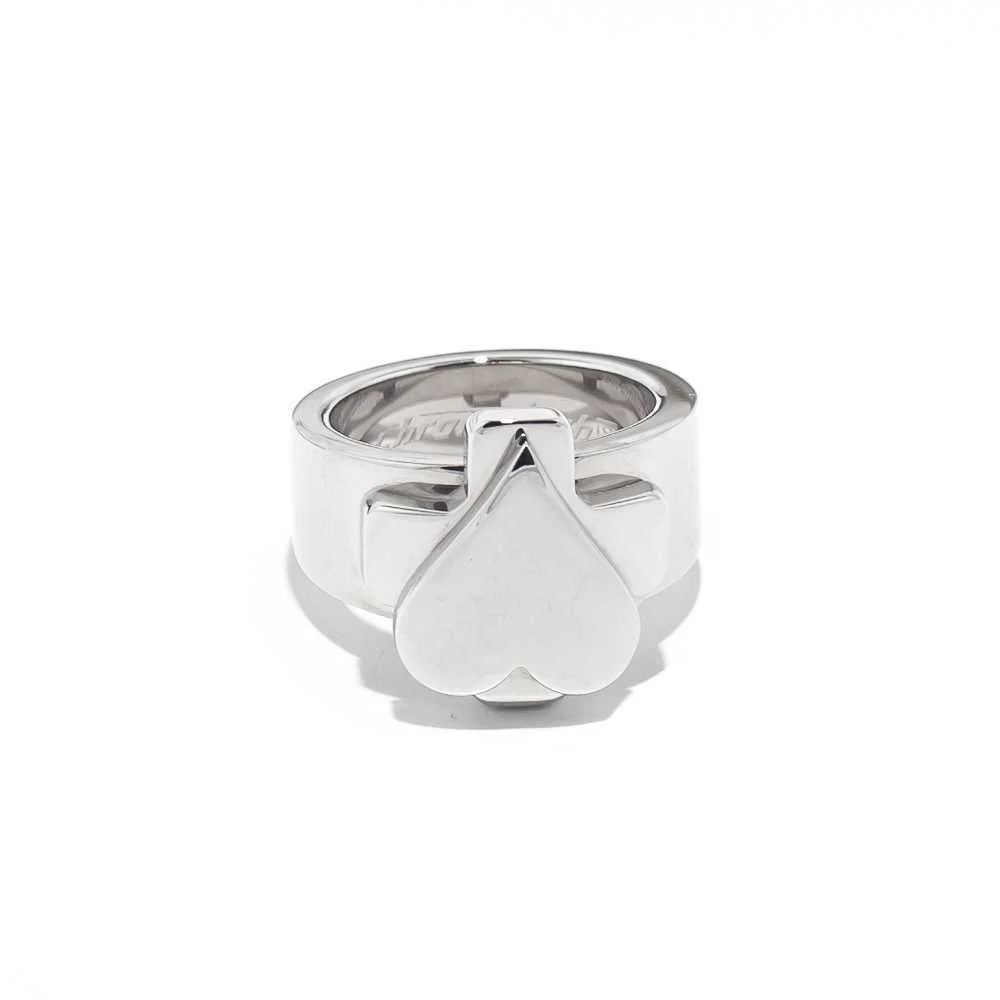 RINGCHRONOTECHWOMAN