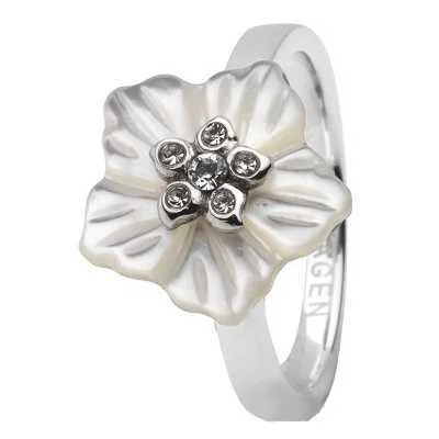 RINGSKAGENWOMAN
