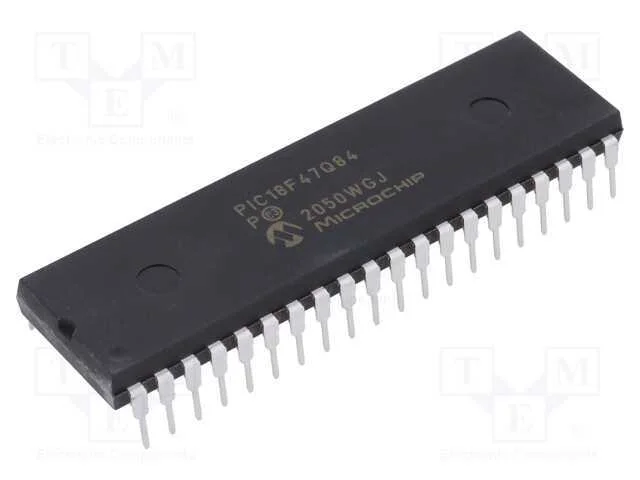 IC: microcontrolador PIC, 128kB, 64MHz, 1,8&divide;5,5VD.