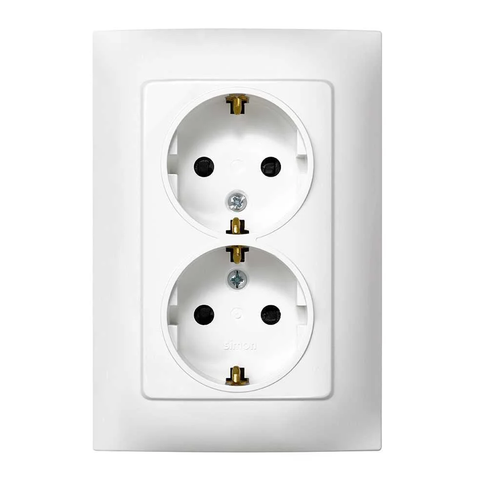 Tomada doble com t+n branco com quadro
