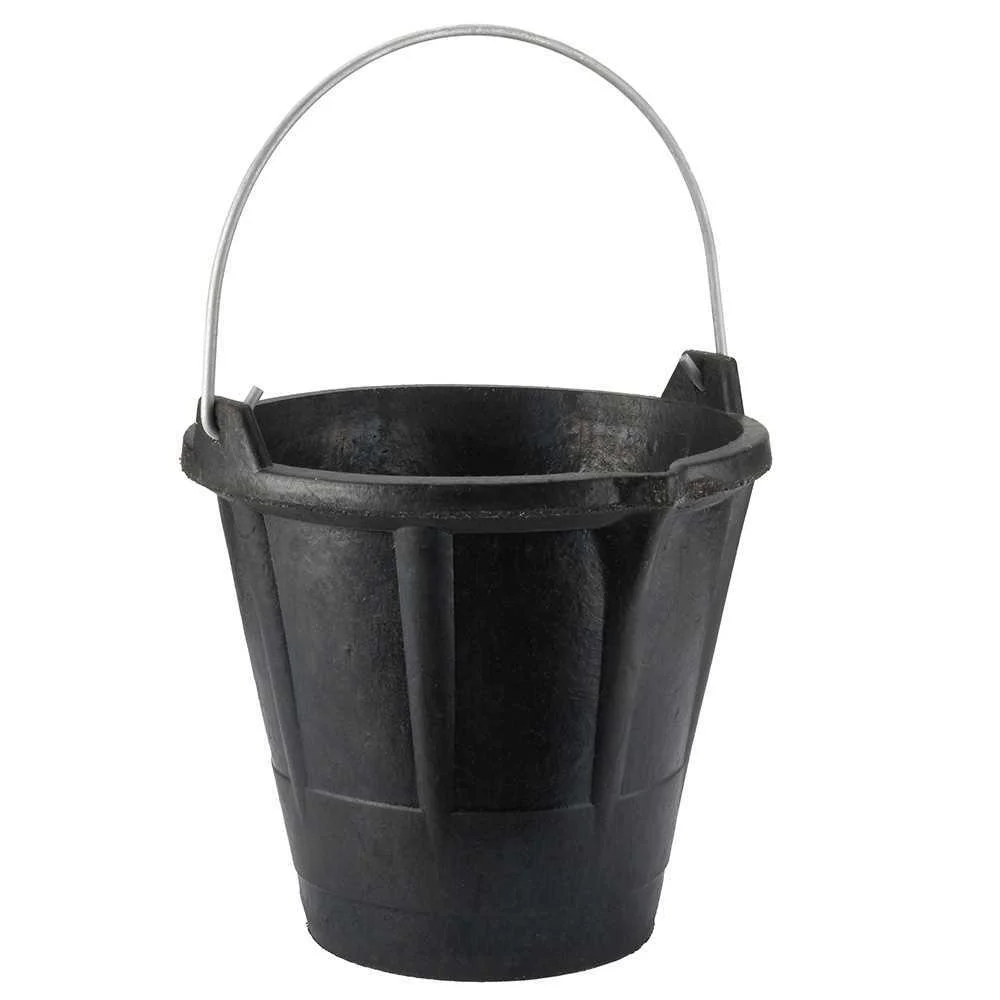 Balde industrial 12 l de borracha preta resistent.