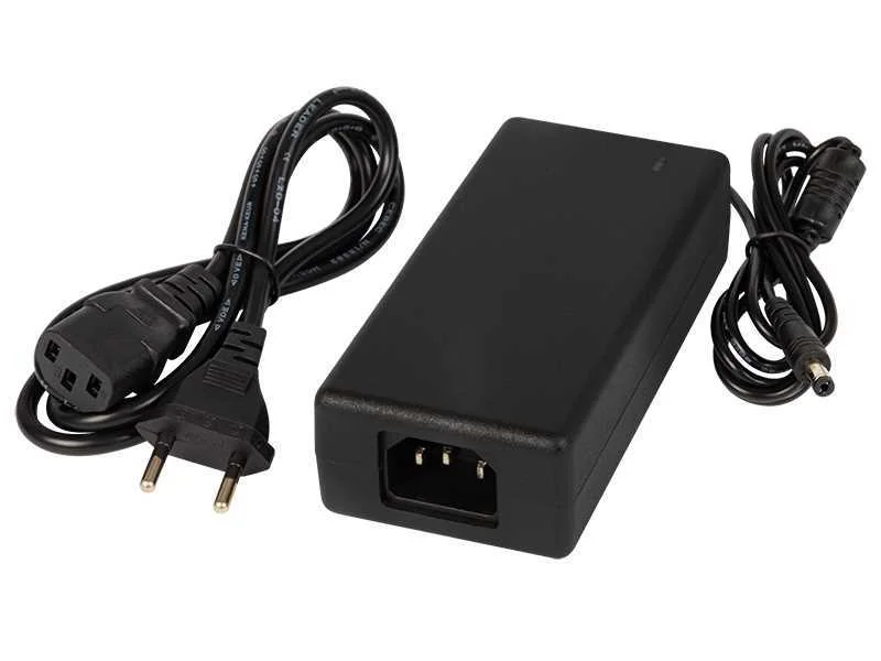 Fonte de Alimentação Comutada 24v/3000ma 2,1/5,5mm