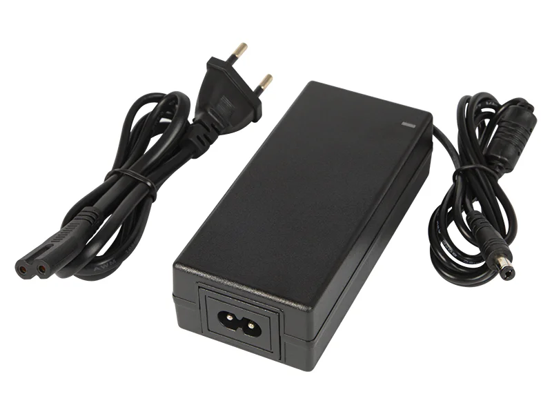 Fonte de Alimentação Comutada 9v/4000ma 2,1/5,5