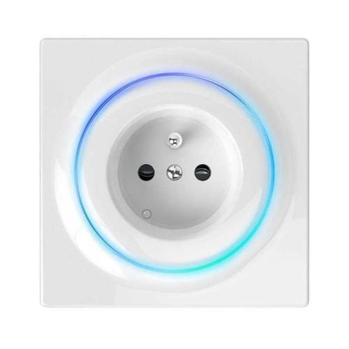 Fibaro Walli socket-outlet Type E White