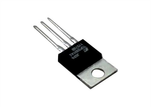 Transistor TOP200YAI
