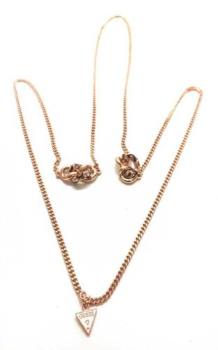 NECKLACEGUESSWOMAN