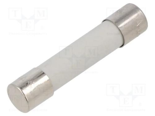 Fusível: baixa tensão, super-imediato, 1,6A, 500V.
